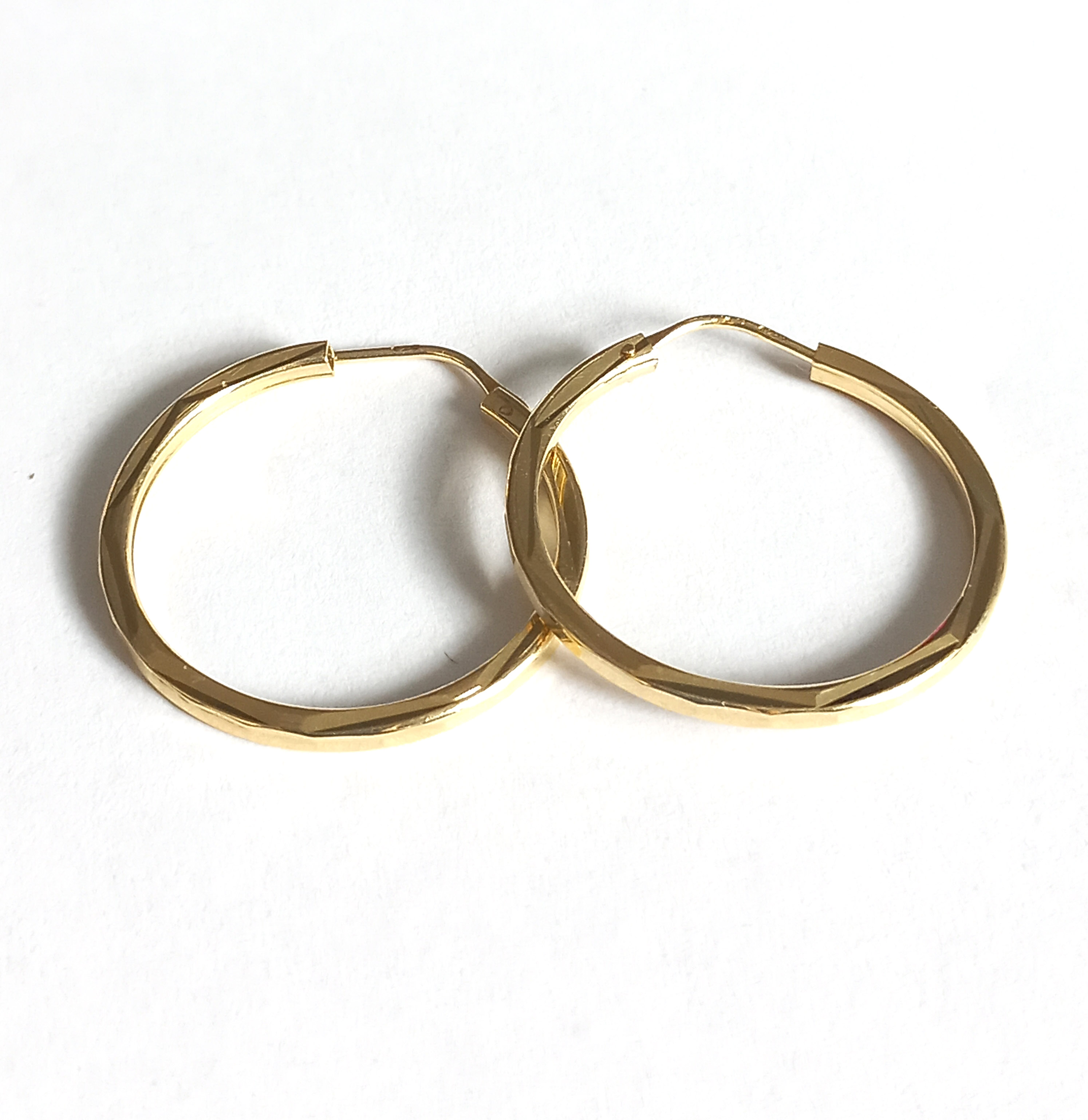 Zlaté náušnice kruhy 22mm