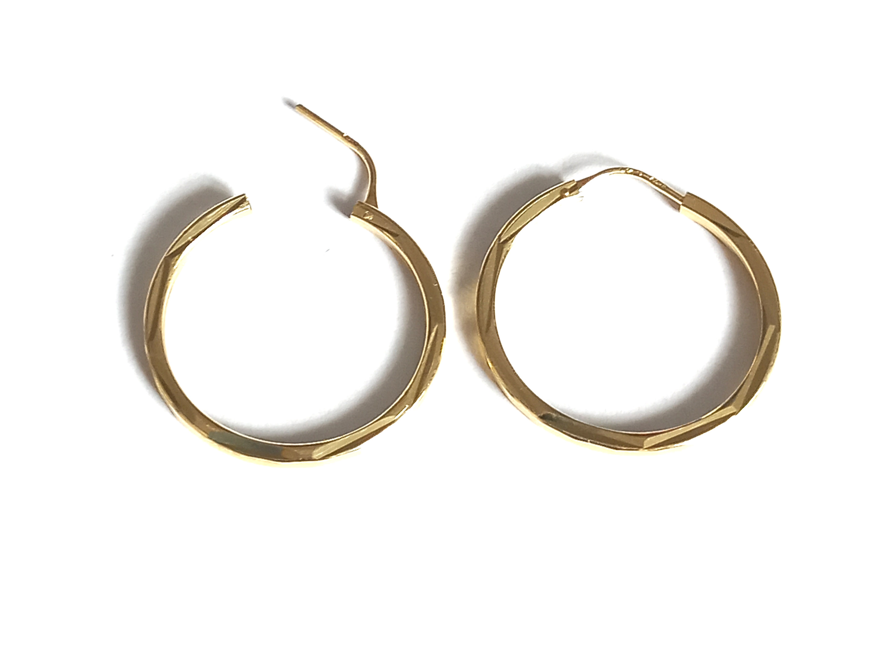 Zlaté náušnice kruhy 22mm