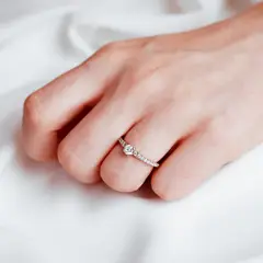Aria | Zásnubní prsten se středovým kamenem 0.25 ct, žluté zlato, s diamanty